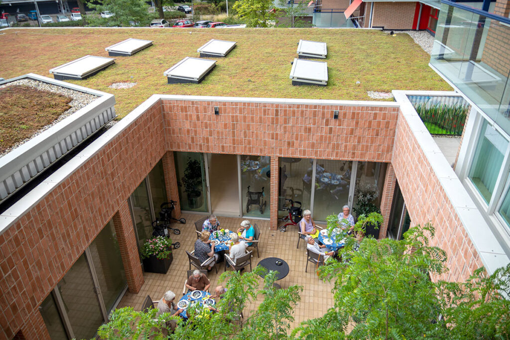 Schouwenhove-binnenplaats-van-bovenaf